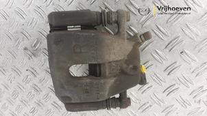 Gebruikte Remklauw (Tang) rechts-voor Opel Agila (B) 1.2 16V Prijs € 35,00 Margeregeling aangeboden door Autodemontage Vrijhoeven B.V.