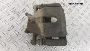 Gebruikte Remklauw (Tang) links-voor Opel Agila (B) 1.2 16V Prijs € 30,00 Margeregeling aangeboden door Autodemontage Vrijhoeven B.V.