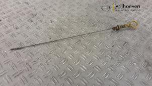 Gebruikte Olie Peilstok Opel Corsa D 1.6i OPC 16V Turbo Prijs € 20,00 Margeregeling aangeboden door Autodemontage Vrijhoeven B.V.