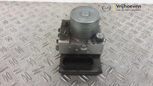 Gebruikte ABS Pomp Opel Corsa D 1.6i OPC 16V Turbo Prijs € 250,00 Margeregeling aangeboden door Autodemontage Vrijhoeven B.V.