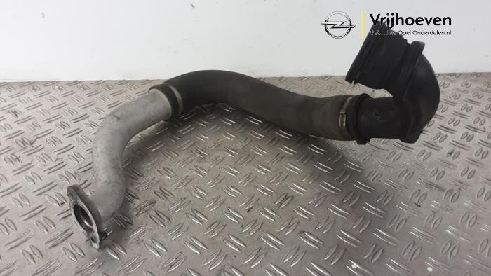 Gebruikte Intercooler Slang Opel Zafira Tourer (P12) 2.0 CDTI 16V 130 Ecotec Prijs € 100,00 Margeregeling aangeboden door Autodemontage Vrijhoeven B.V.