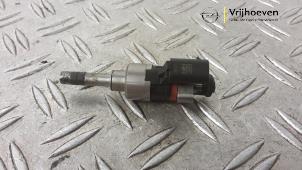 Gebruikte Injector (benzine injectie) Opel Astra K 1.0 SIDI Turbo 12V Prijs € 35,00 Margeregeling aangeboden door Autodemontage Vrijhoeven B.V.
