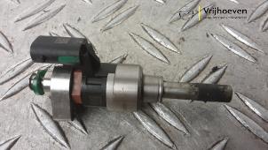 Gebruikte Injector (benzine injectie) Opel Astra K 1.0 SIDI Turbo 12V Prijs € 35,00 Margeregeling aangeboden door Autodemontage Vrijhoeven B.V.