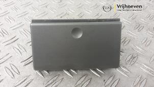 Gebruikte Asbak voor Opel Vectra C GTS 1.8 16V Prijs € 15,00 Margeregeling aangeboden door Autodemontage Vrijhoeven B.V.