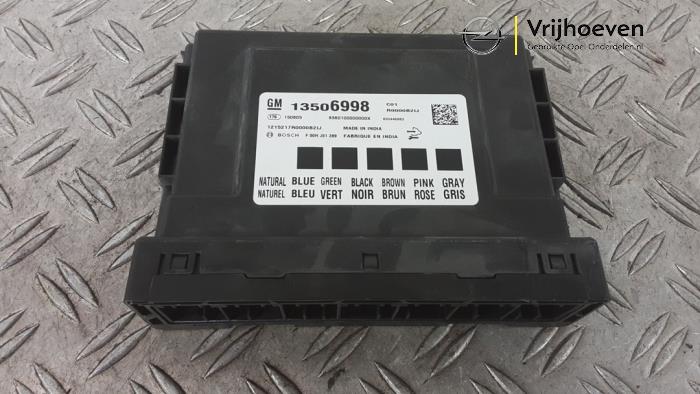 Gebruikte Computer Body Control Opel Astra K 1.0 Turbo 12V Prijs € 80,00 Margeregeling aangeboden door Autodemontage Vrijhoeven B.V.