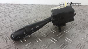 Gebruikte Licht Schakelaar Opel Agila (B) 1.2 16V Prijs € 75,00 Margeregeling aangeboden door Autodemontage Vrijhoeven B.V.