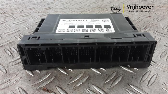 Computer Body Control van een Opel Astra K 1.4 Turbo 16V 2018