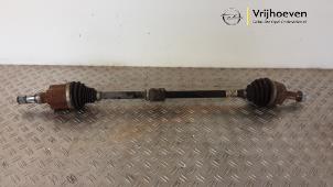 Gebruikte Homokineetas rechts-voor Opel Corsa E 1.3 CDTi 16V ecoFLEX Prijs € 95,00 Margeregeling aangeboden door Autodemontage Vrijhoeven B.V.