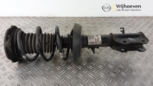 Gebruikte Mac Phersonpoot rechts-voor Opel Astra K 1.4 Turbo 16V Prijs € 55,00 Margeregeling aangeboden door Autodemontage Vrijhoeven B.V.