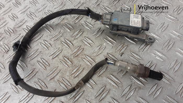 Gebruikte Nox sensor Opel Combo Cargo 1.5 CDTI 100 Prijs € 50,00 Margeregeling aangeboden door Autodemontage Vrijhoeven B.V.