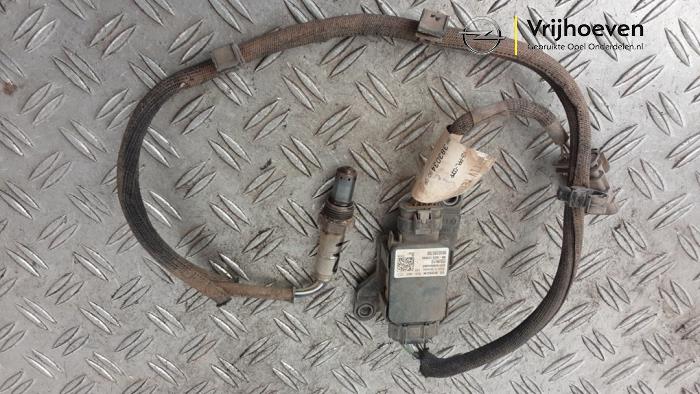 Gebruikte Nox sensor Opel Combo Cargo 1.5 CDTI 100 Prijs € 50,00 Margeregeling aangeboden door Autodemontage Vrijhoeven B.V.