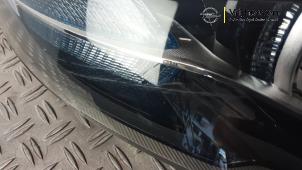 Gebruikte Rechter Koplamp Opel Ampera 1.4 16V Prijs € 950,00 Margeregeling aangeboden door Autodemontage Vrijhoeven B.V.