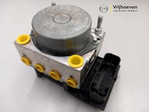 Gereviseerde ABS Pomp Opel Corsa D 1.2 16V Prijs € 332,75 Inclusief btw aangeboden door Autodemontage Vrijhoeven B.V.