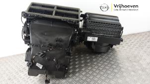 Gebruikte Chaufagebak Opel Ampera 1.4 16V Prijs € 300,00 Margeregeling aangeboden door Autodemontage Vrijhoeven B.V.