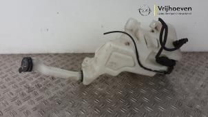 Gebruikte Ruitensproeiertank voor Opel Ampera 1.4 16V Prijs € 35,00 Margeregeling aangeboden door Autodemontage Vrijhoeven B.V.