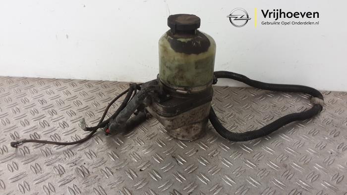 Gebruikte Stuurpomp Opel Zafira (M75) 1.8 16V Ecotec Prijs € 40,00 Margeregeling aangeboden door Autodemontage Vrijhoeven B.V.