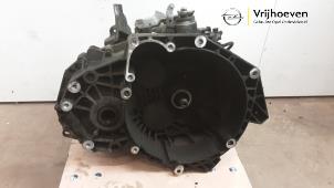 Gebruikte Versnellingsbak Opel Astra J GTC (PD2/PF2) 2.0 BiTurbo CDTI Prijs € 500,00 Margeregeling aangeboden door Autodemontage Vrijhoeven B.V.