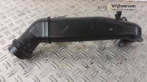 Gebruikte Intercooler Buis Opel Astra J GTC (PD2/PF2) 2.0 BiTurbo CDTI Prijs € 50,00 Margeregeling aangeboden door Autodemontage Vrijhoeven B.V.