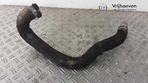 Gebruikte Intercooler Slang Opel Astra J GTC (PD2/PF2) 2.0 BiTurbo CDTI Prijs € 150,00 Margeregeling aangeboden door Autodemontage Vrijhoeven B.V.