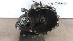 Gebruikte Versnellingsbak Opel Meriva 1.6 16V Prijs € 350,00 Margeregeling aangeboden door Autodemontage Vrijhoeven B.V.