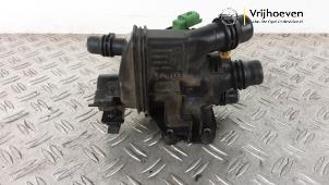 Gebruikte Thermostaathuis Opel Crossland (X) 1.2 Turbo 12V Euro 6d-temp Prijs € 30,00 Margeregeling aangeboden door Autodemontage Vrijhoeven B.V.