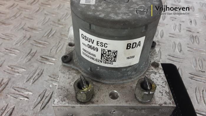 ABS Pomp van een Opel Mokka/Mokka X 1.6 16V EcoFlex 4x2 2016