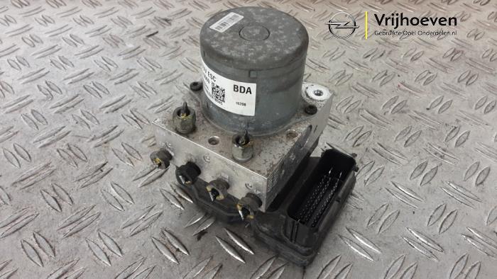 ABS Pomp van een Opel Mokka/Mokka X 1.6 16V EcoFlex 4x2 2016