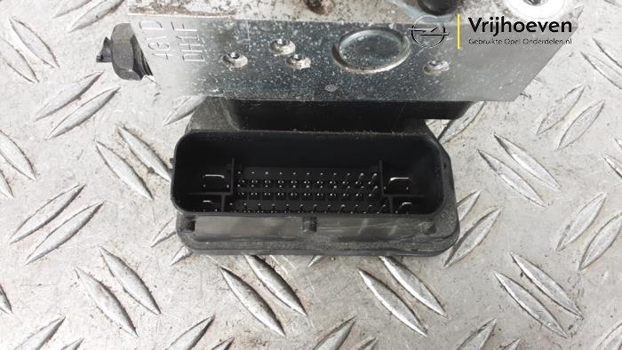 ABS Pomp van een Opel Mokka/Mokka X 1.6 16V EcoFlex 4x2 2016