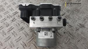 Gebruikte ABS Pomp Opel Corsa F (UB/UH/UP) Electric, Corsa-e 50kWh Prijs € 500,00 Inclusief btw aangeboden door Autodemontage Vrijhoeven B.V.