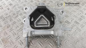 Gebruikte Motorsteun Opel Corsa F (UB/UH/UP) Electric, Corsa-e 50kWh Prijs € 25,00 Margeregeling aangeboden door Autodemontage Vrijhoeven B.V.