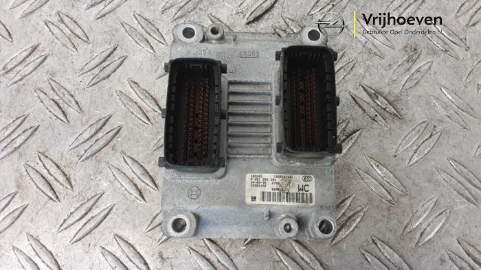 Gebruikte Computer Motormanagement Opel Tigra Twin Top 1.4 16V Prijs € 100,00 Margeregeling aangeboden door Autodemontage Vrijhoeven B.V.