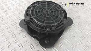 Gebruikte Luidspreker Opel Astra L Sports Tourer (F4/FC/FN/FR) 1.2 Turbo 130 12V Prijs € 25,00 Inclusief btw aangeboden door Autodemontage Vrijhoeven B.V.