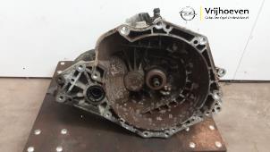 Gebruikte Versnellingsbak Opel Meriva 1.6 16V Prijs € 200,00 Margeregeling aangeboden door Autodemontage Vrijhoeven B.V.