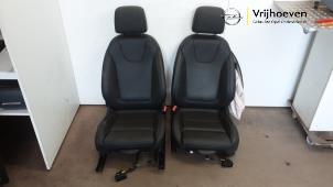 Gebruikte Bekleding Set (compleet) Opel Insignia Sports Tourer 2.0 CDTI 16V Prijs € 550,00 Margeregeling aangeboden door Autodemontage Vrijhoeven B.V.