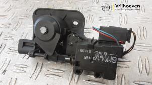 Gebruikte Motor Centrale Deurvergrendeling Opel Meriva 1.6 16V Prijs € 30,00 Margeregeling aangeboden door Autodemontage Vrijhoeven B.V.