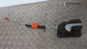 Gebruikte Portiergreep 4Deurs rechts-voor Opel Meriva 1.6 16V Prijs € 40,00 Margeregeling aangeboden door Autodemontage Vrijhoeven B.V.