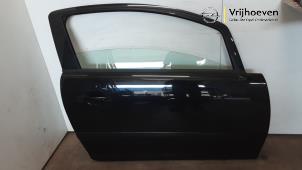 Gebruikte Deur 2Deurs rechts Opel Corsa D 1.4 16V Twinport Prijs € 75,00 Margeregeling aangeboden door Autodemontage Vrijhoeven B.V.