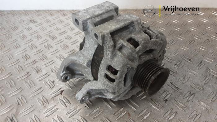 Dynamo van een Opel Insignia Sports Tourer 2.0 CDTI 16V 2019