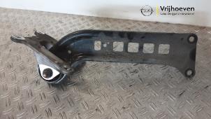 Gebruikte Draagarm links-achter Opel Insignia Sports Tourer 2.0 CDTI 16V Prijs € 40,00 Margeregeling aangeboden door Autodemontage Vrijhoeven B.V.