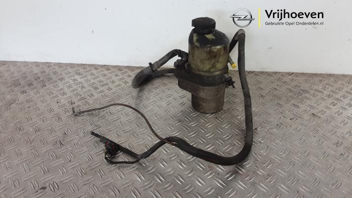 Gebruikte Stuurpomp Opel Astra H (L48) 1.6 16V Twinport Prijs € 40,00 Margeregeling aangeboden door Autodemontage Vrijhoeven B.V.