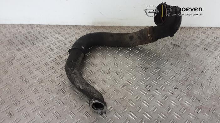 Gebruikte Intercooler Slang Opel Astra J GTC (PD2/PF2) 2.0 CDTI 16V ecoFLEX Prijs € 100,00 Margeregeling aangeboden door Autodemontage Vrijhoeven B.V.