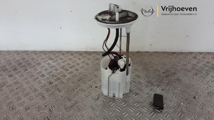 Gebruikte Tank element Pomp Opel Adam 1.4 16V Prijs € 50,00 Margeregeling aangeboden door Autodemontage Vrijhoeven B.V.