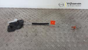 Gebruikte Portiergreep 4Deurs rechts-voor Opel Meriva 1.6 16V Prijs € 40,00 Margeregeling aangeboden door Autodemontage Vrijhoeven B.V.