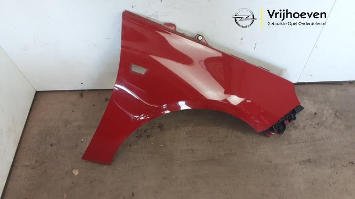 Scherm rechts-voor van een Vauxhall Adam 1.2 2017