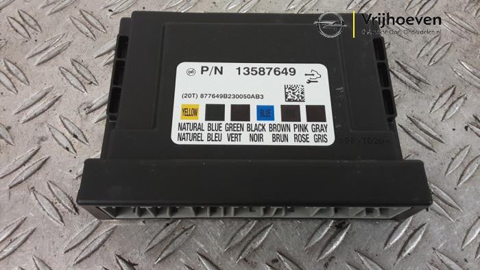Gebruikte Bodycontrol Module Opel Adam 1.2 16V Prijs € 80,00 Margeregeling aangeboden door Autodemontage Vrijhoeven B.V.