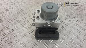 Gebruikte ABS Pomp Opel Adam 1.2 16V Prijs € 90,00 Margeregeling aangeboden door Autodemontage Vrijhoeven B.V.