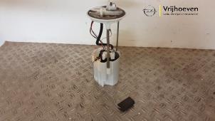 Gebruikte Brandstofpomp Elektrisch Opel Adam 1.2 16V Prijs € 50,00 Margeregeling aangeboden door Autodemontage Vrijhoeven B.V.