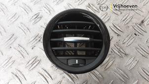 Gebruikte Luchtrooster Dashboard Opel Adam 1.2 Prijs € 15,00 Margeregeling aangeboden door Autodemontage Vrijhoeven B.V.