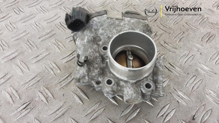 Gebruikte Gasklephuis Opel Adam 1.2 Prijs € 30,00 Margeregeling aangeboden door Autodemontage Vrijhoeven B.V.