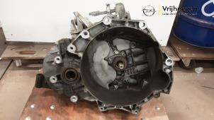 Gebruikte Versnellingsbak Opel Vectra C Caravan 2.2 DIG 16V Prijs € 300,00 Margeregeling aangeboden door Autodemontage Vrijhoeven B.V.